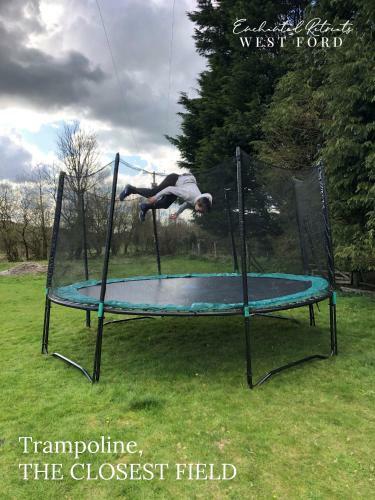Enchanted Retreats At West Ford Devon
