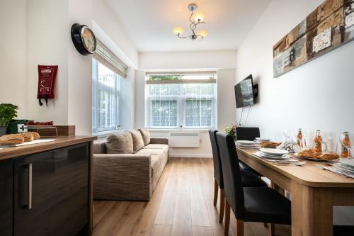Silver Moon Silver Service Apartments Freeparking