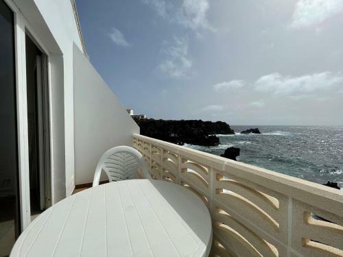 Apartamento En Primera Linea Del Mar, El Hierro