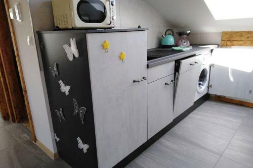 Apartamento Komplette Dachwohnung Mit Balkon Und Bergblick