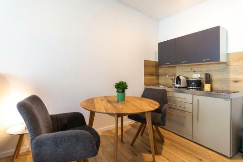 Moor Apartment 10