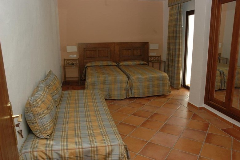 Hostal Do�a Lola Marina