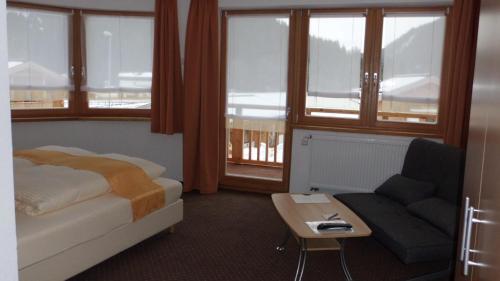 Hostal Alpina