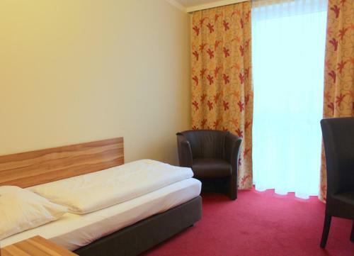 Come In Hotel