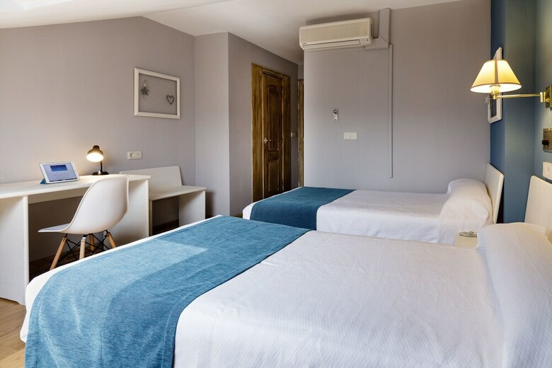 Hotel Jakue