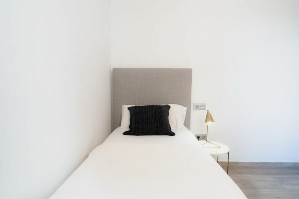 Apartamentos Azz Sevilla Torre De La Plata