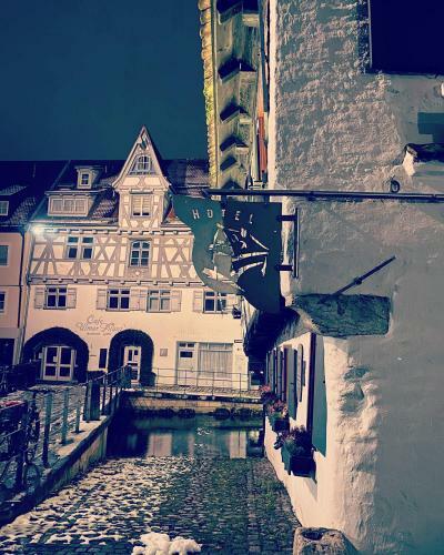 Hotel Schiefes Haus
