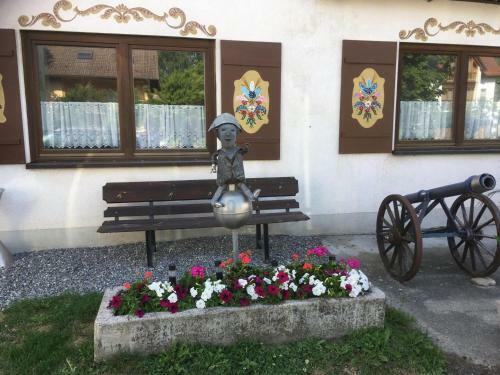 Apartamento Ferienwohnungen Sernatinger