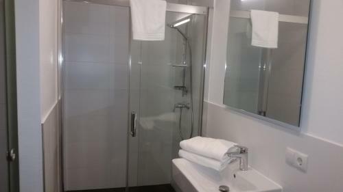 Apartamento Ferienwohnungen & Monteurunterkunft "mainbogen-blick"