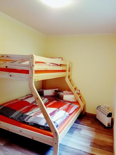 Ferienhaus Am Badesee Sch�nsee Bungalow 12