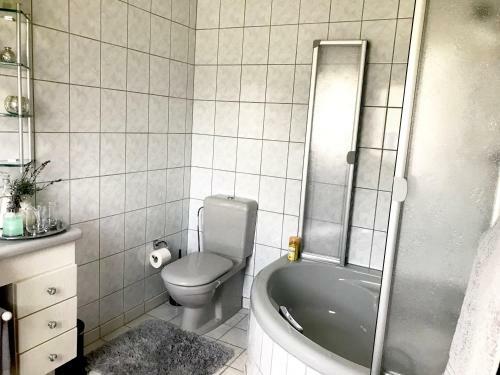 Lili�s Bungalow Auf Der Halbinsel Scheid