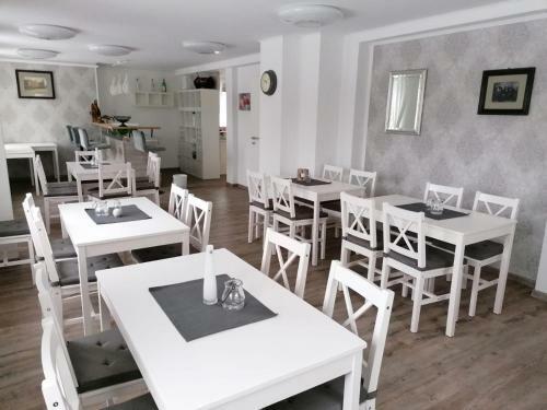 Hostal Pension Unikum Waldheim