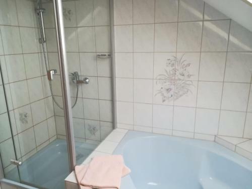 Bed & Breakfast Kyffh�userhotel "goldene Aue"