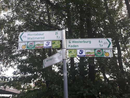 Apartamentos Fewo Hof Elbbachtal