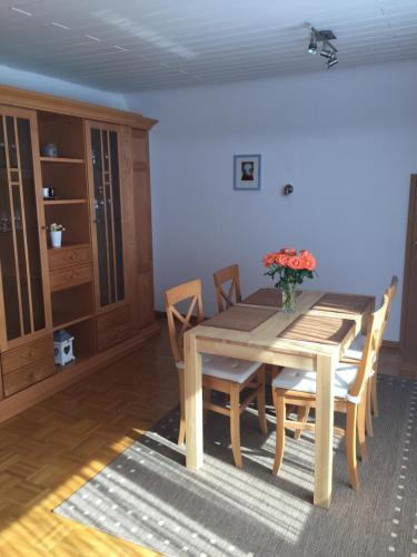 Apartamento Ferienwohnung Am Waldrand Mit Dachterrasse
