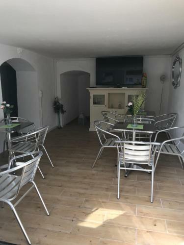 Hostal Bahnweg 9