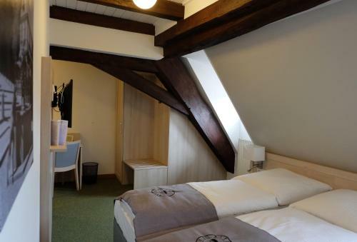 Altes Rathaus Hotel-restaurant-caf�