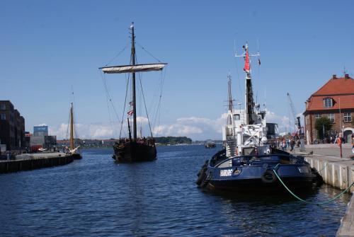 Thie� Mit Terrasse & Parkplatz - Abc202