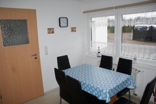 Thie� Mit Terrasse & Parkplatz - Abc202