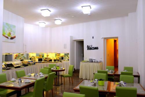 Hotel Merit