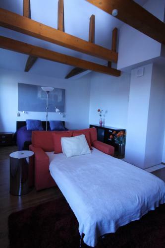Sunnyhouse Apartments