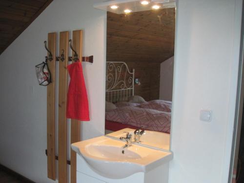 Hostal Chalet Catton