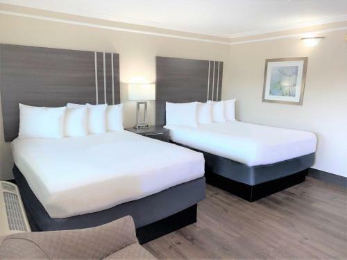 Hotel Summerfield Inn