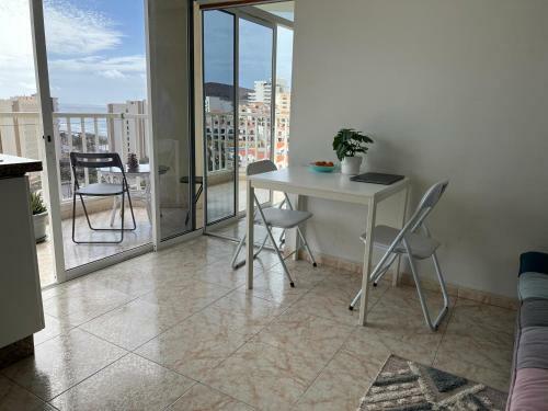 Las Americas Sea View And Beach Apartments