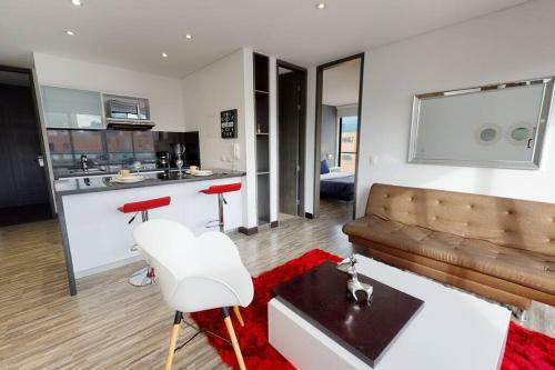 Apartamento Lujoso Apto Con Espacios Amplios Y Luz Natural