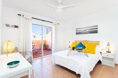 Home2book Stunning Apartment Candelaria, Terrace