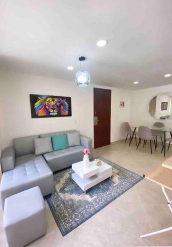 Apartamento Loma Del Indio. Cerca Al Poblado.