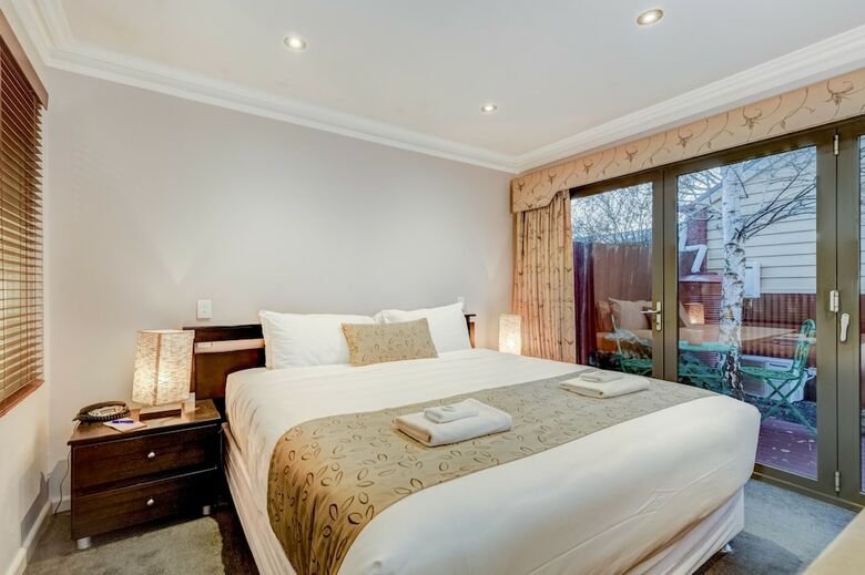Hotel Seymours On Lydiard