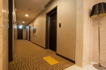 Hotel Pharos