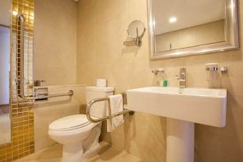 Hotel Pharos