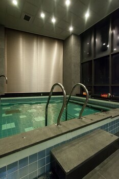 Hotel Pharos