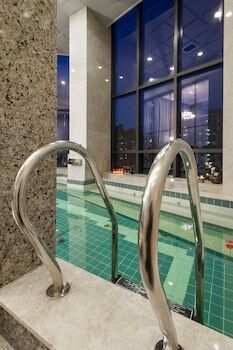 Hotel Pharos