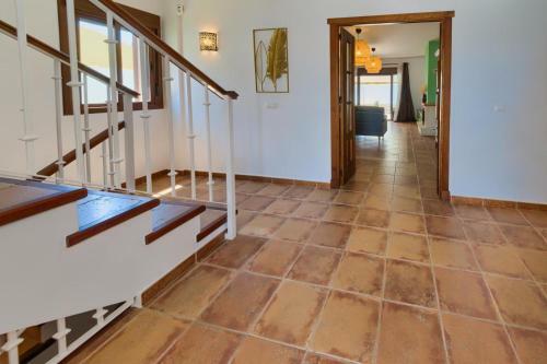 Chalet Barrosa, Santi Petri