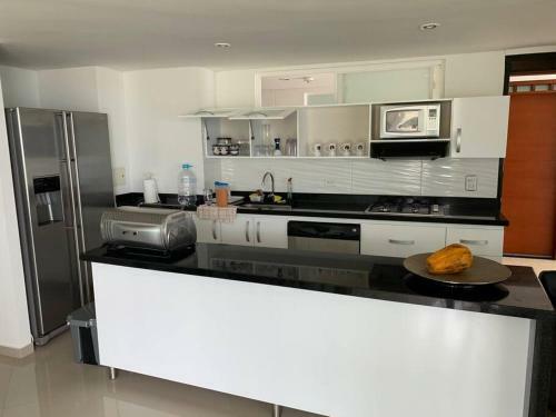 Luxury Apartment With Breathtaking Views And Beach