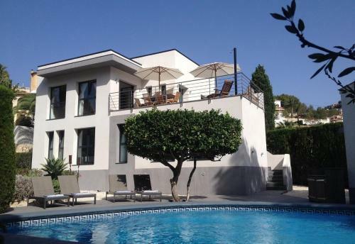 Villa Lynn In Benissa Next To Mora
