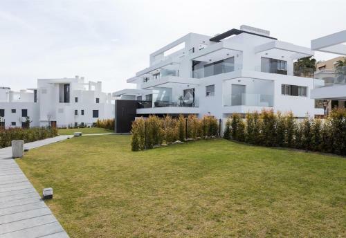 New Penthouse Apartment In Marbella