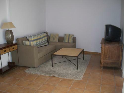 Casa En Isla Cristina Con Patio Andaluz