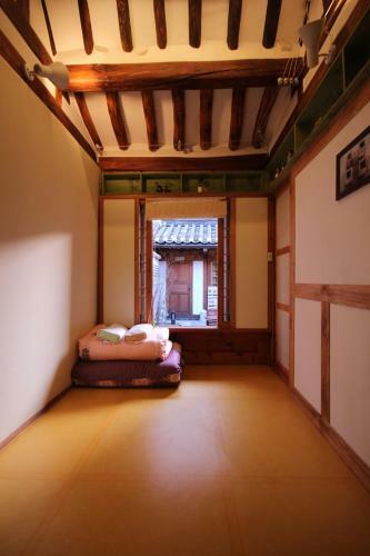 Hostal Doo Hanok Guesthouse