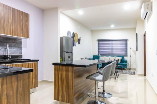Apartamento �nuevo! Depto. C�ntrico Con Alberca Y Jacuzzi