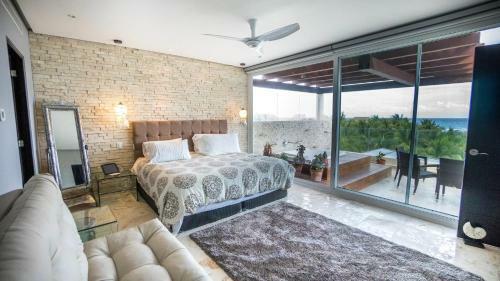 Executive Penthouse With Unobstructed Views At The Elements By Bric