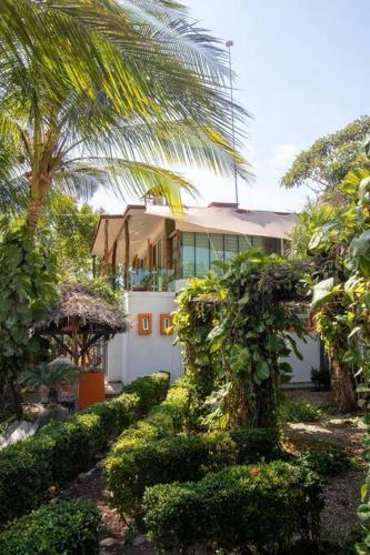 Casa Surya - Holiday Villa With Ocean View