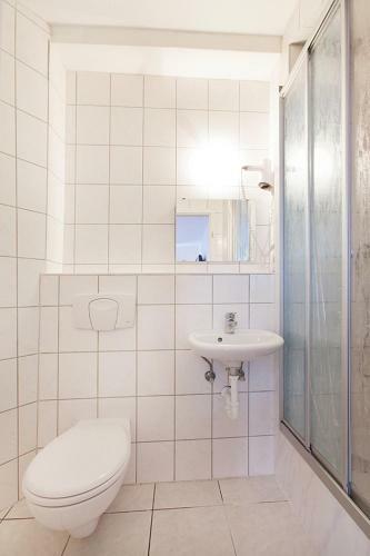 Hostal Pension Floesserstube