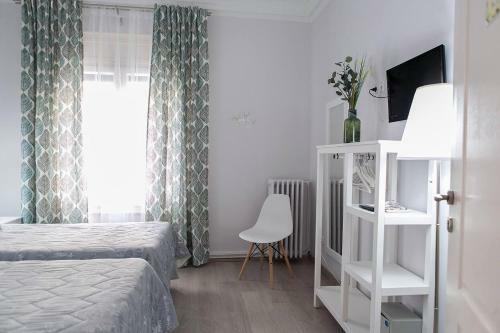 Hostal Blanc Guest House