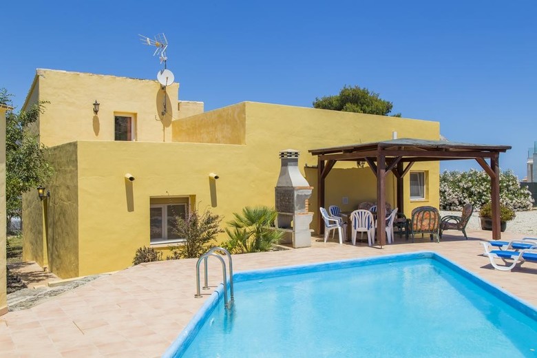 Sunny Villa