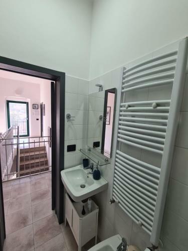 Casa In Pietra Immersa Nel Verde