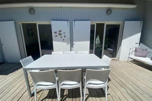 Villa La Perluete � Ar�s